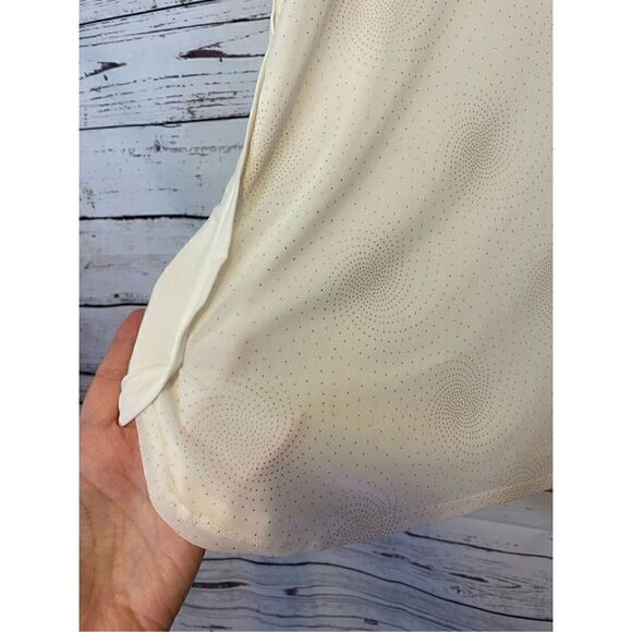 Chico’s Travelers Collection Pullover Blouse  in Cream with Gold accents Size 3 - Picture 5 of 7